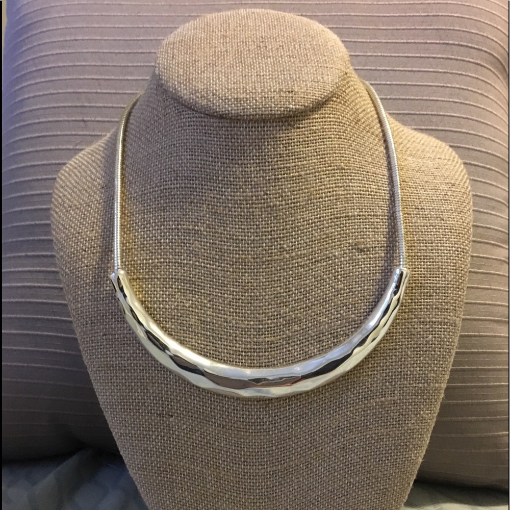 Chloe & Isabel Sculpted Collar Necklace